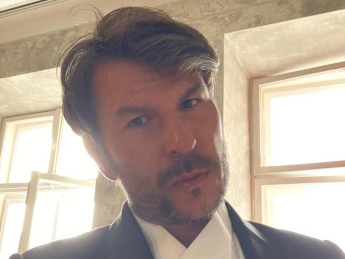 40 kontra 20 Tom ma nową partnerkę