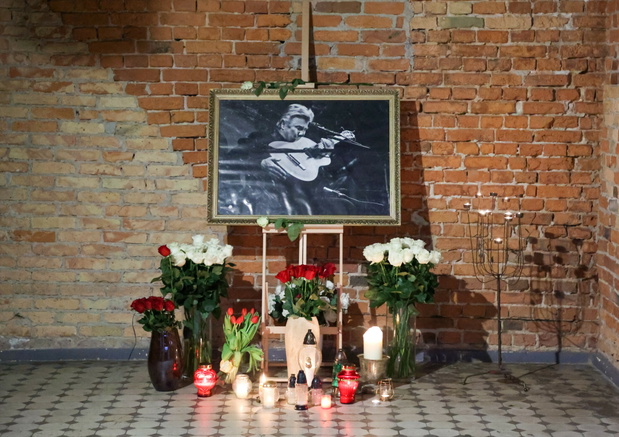 ?a?oba w Teatrze Kamienica
