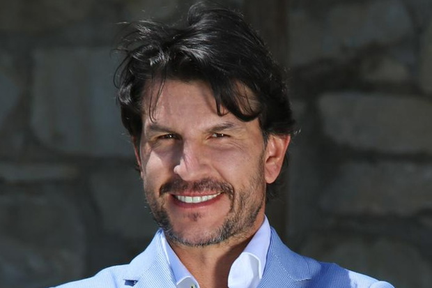 40 kontra 20 - Tom