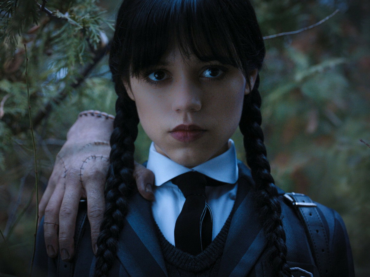 Netflix - Wednesday - Jenna Ortega i rączka