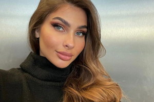 Hotel Paradise 5: Eliza blondynką? Już tak nie wygląda. Co na to Jay?1