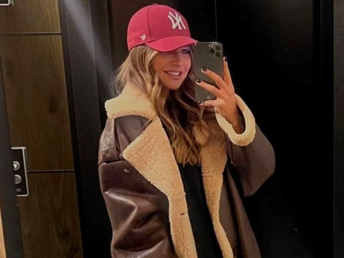 Anna Lewandowska w modnym płaszczu