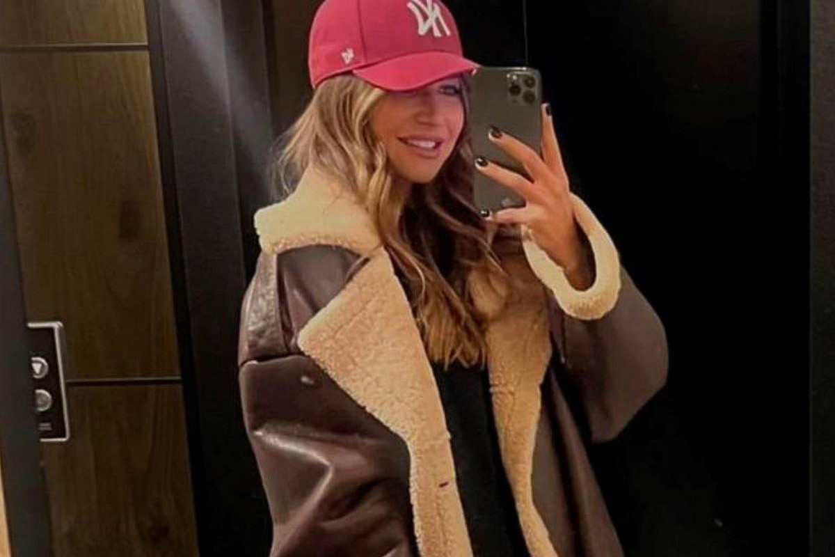 Anna Lewandowska w modnym płaszczu