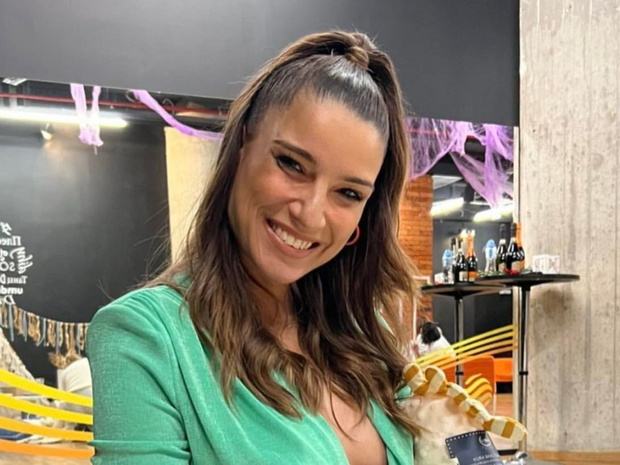 Lenka Klimentowa w turkusowej sukience