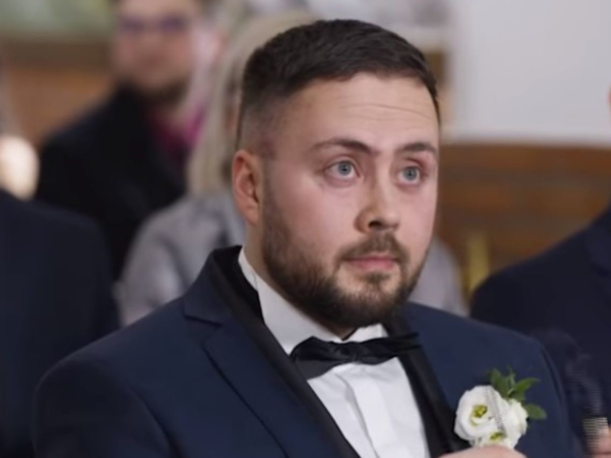 Przemek ze Ślubu od pierwszego wejrzenia w urzędzie