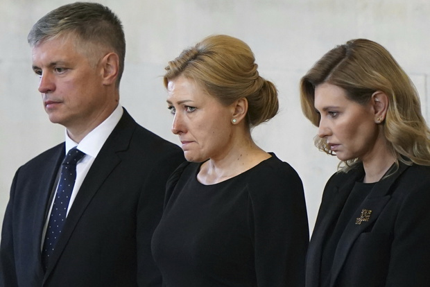 ?wiatowi przywódcy oddali ho?d zmar?ej królowej