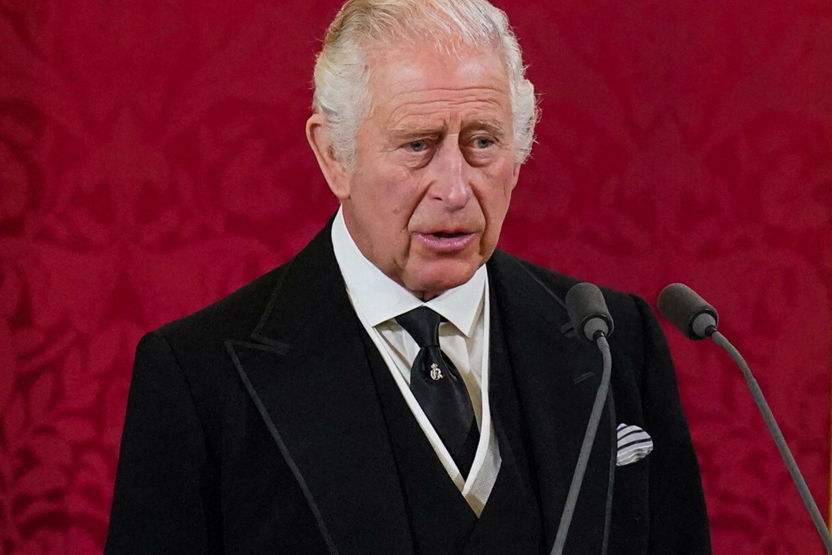 Król Karol III podczas proklamacji