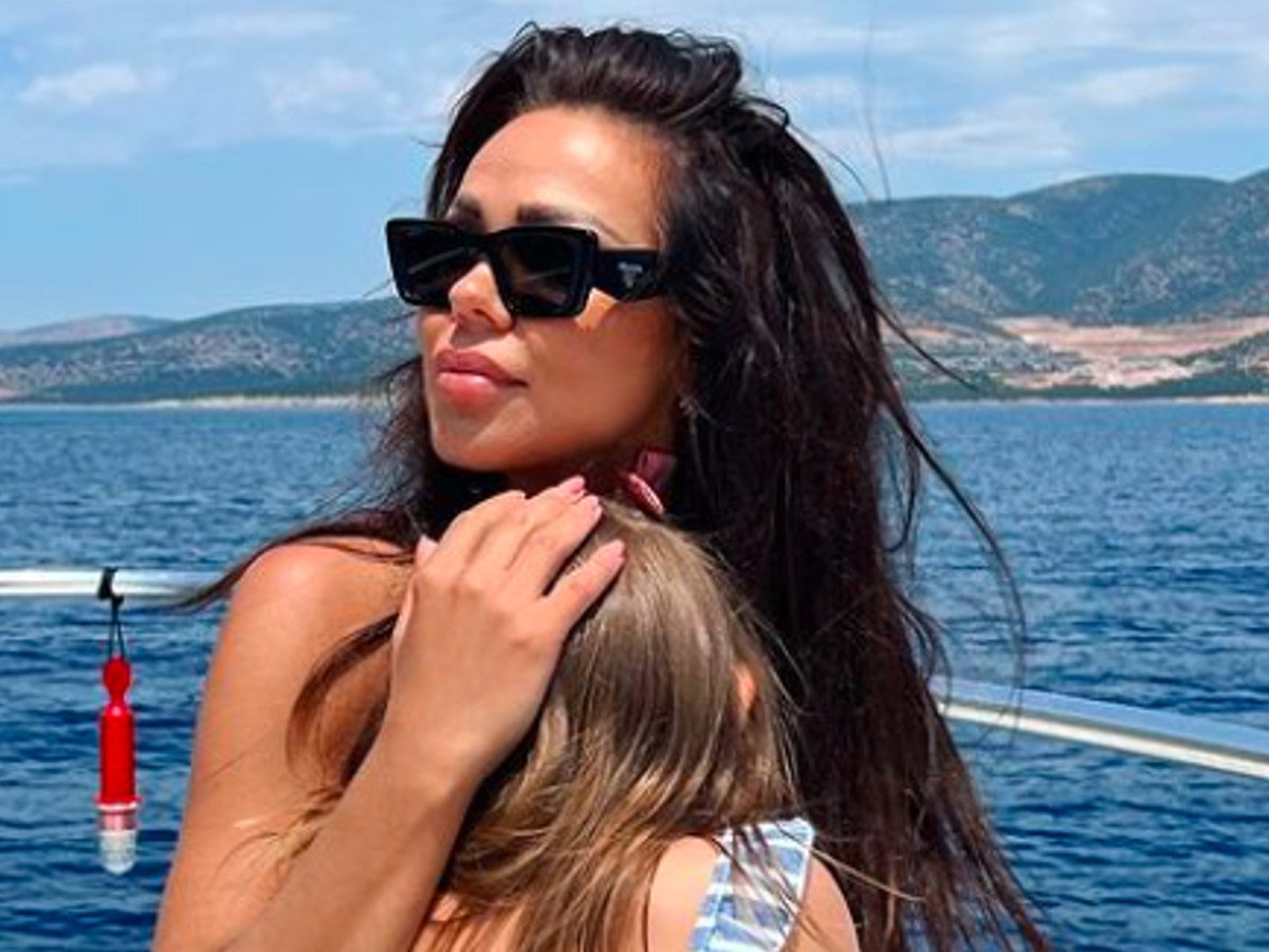 Sylwia Bomba pokazała zdjęcie w bikini bez retuszu. Tak naprawdę wygląda jej brzuch!
