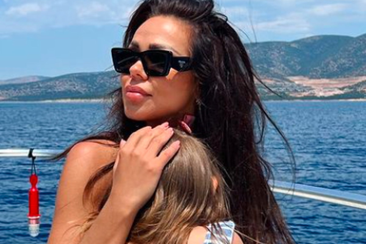Sylwia Bomba pokazała zdjęcie w bikini bez retuszu. Tak naprawdę wygląda jej brzuch!