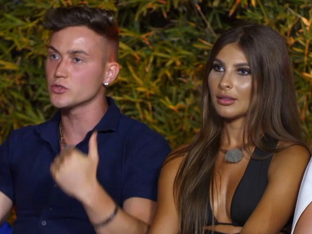 Hotel Paradise: Jak Jay i Eliza ukrywali swój związek?