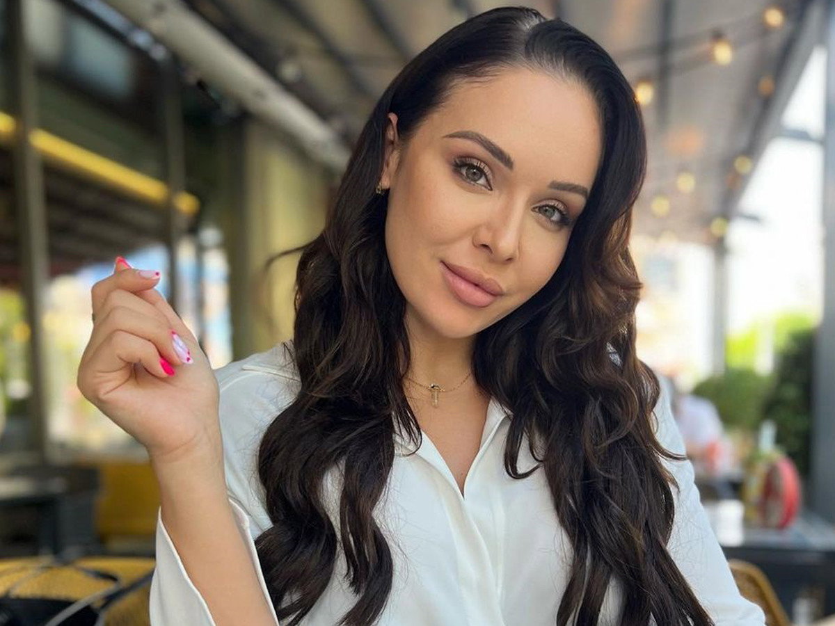 Oliwia Chomentowska z Love Island całuje dziewczynę