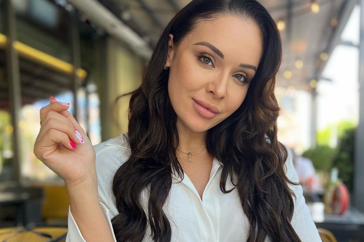 Oliwia Chomentowska z Love Island całuje dziewczynę