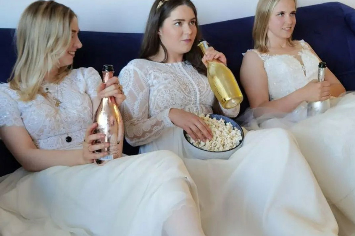 Patrycja, Dorota i Agnieszka ze Ślubu od pierwszego wejrzenia świętują rozwód w sukniach ślubnych