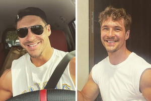Mikołaj Roznerski z mopsem na Instagramie