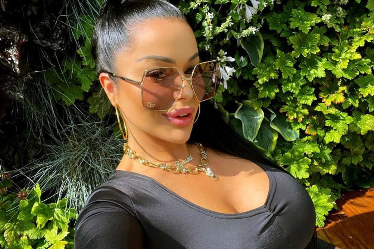 Love Island: Roksana zabawia się w towarzystwie gwiazdora "Królowych życia"