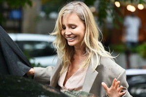 Agnieszka Woźniak-Starak w butach za 3700 zł. To botki Isabel Marant