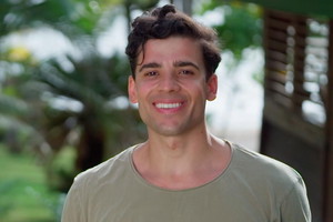 "Hotel Paradise 5": Sevag zmienił fryzurę! W takiej wersji jeszcze go nie widzieliście!