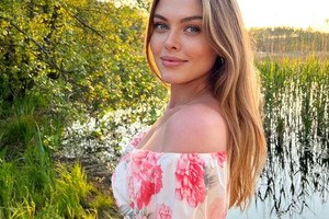 Joanna Opozda w seksownej sukience