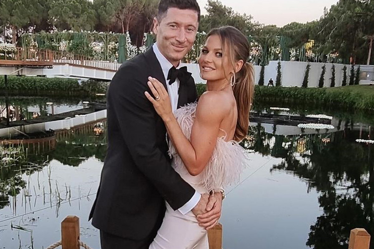 Anna Lewandowska i Robert Lewandowski zachwycają weselnymi stylizacjami