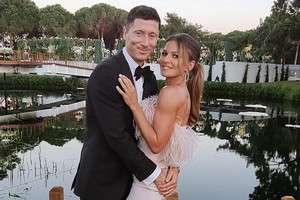 Anna Lewandowska i Robert Lewandowski zachwycają weselnymi stylizacjami