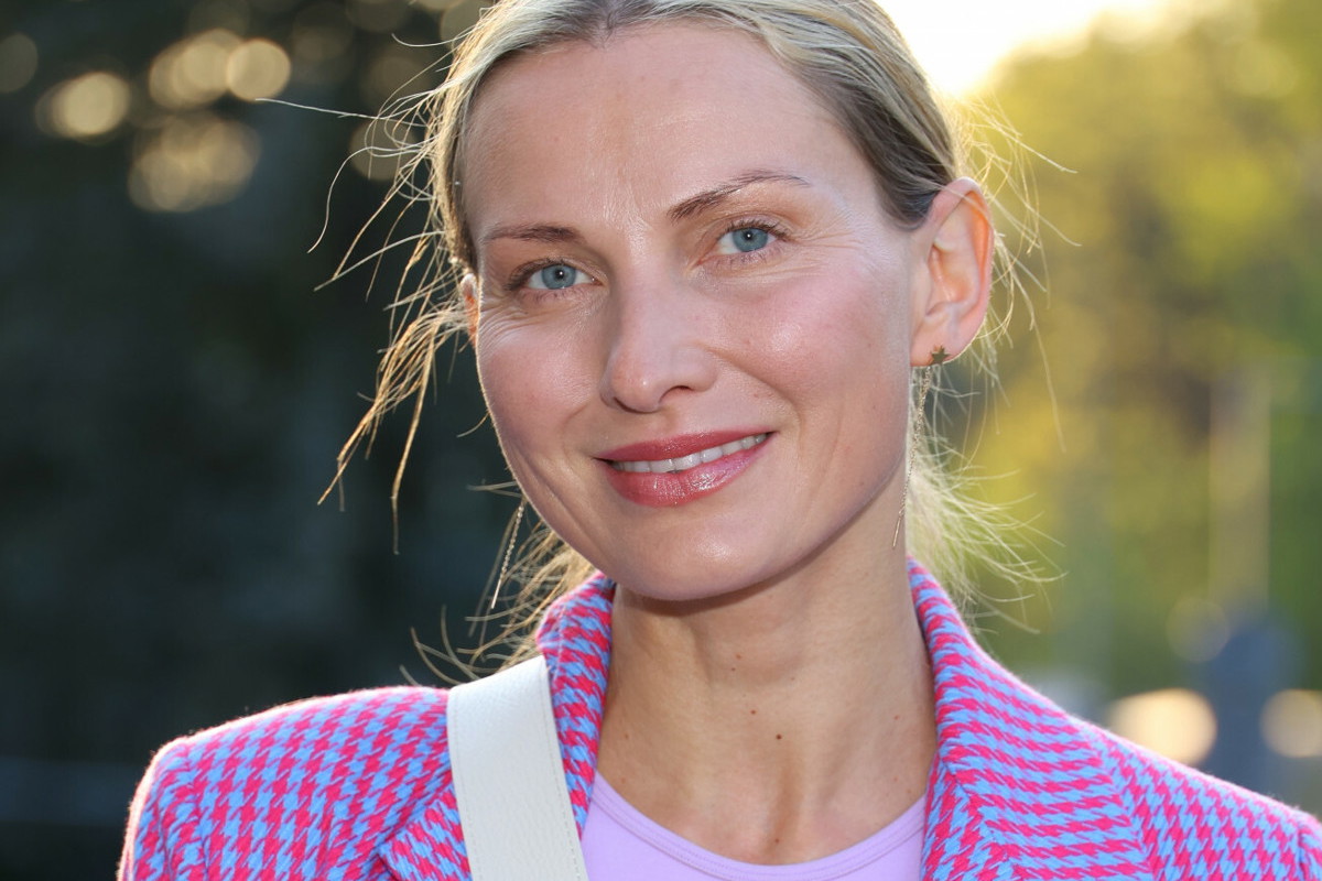 Joanna Moro pokazała zdjęcie z komunii syna i wyznaje "Szlag mnie trafia na te małe, polskie wesela"