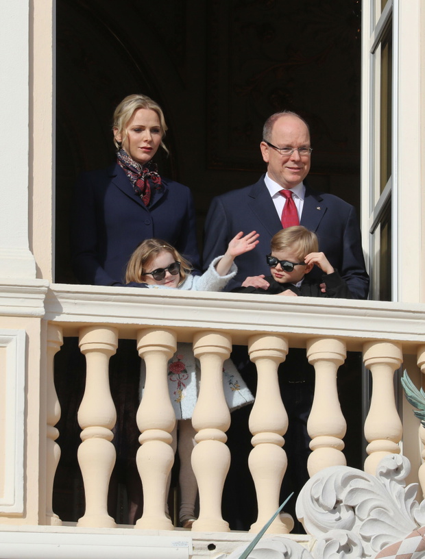 Rodzina królewska podczas parady w Monako
