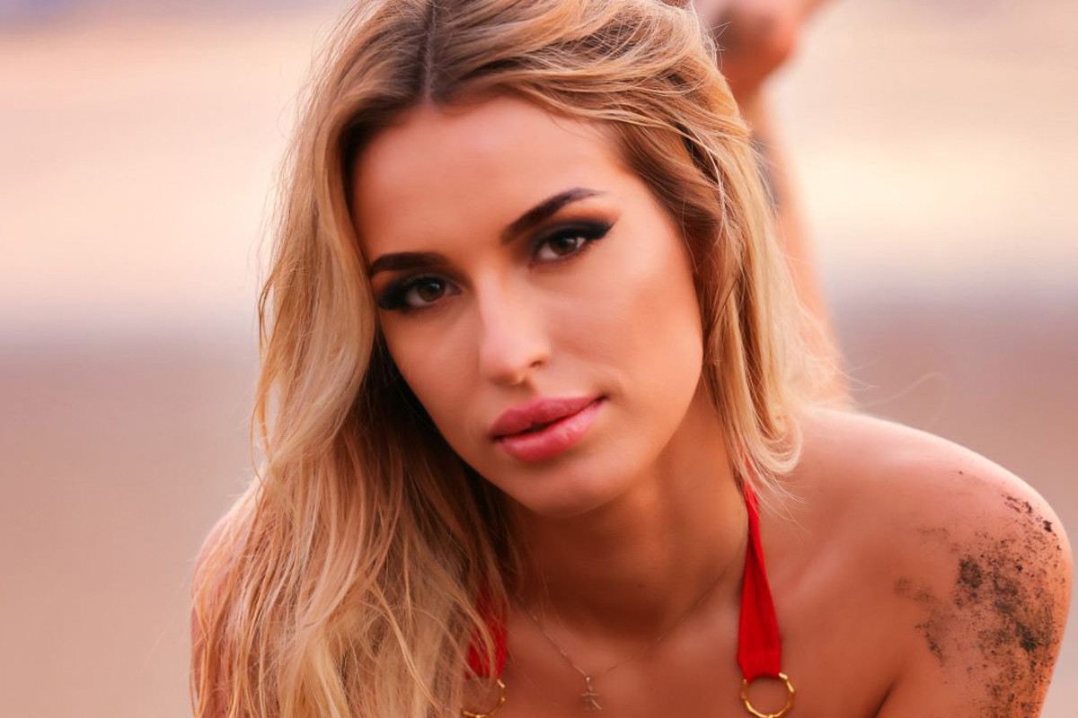 Wiktoria Kozar Hotel Paradise 5