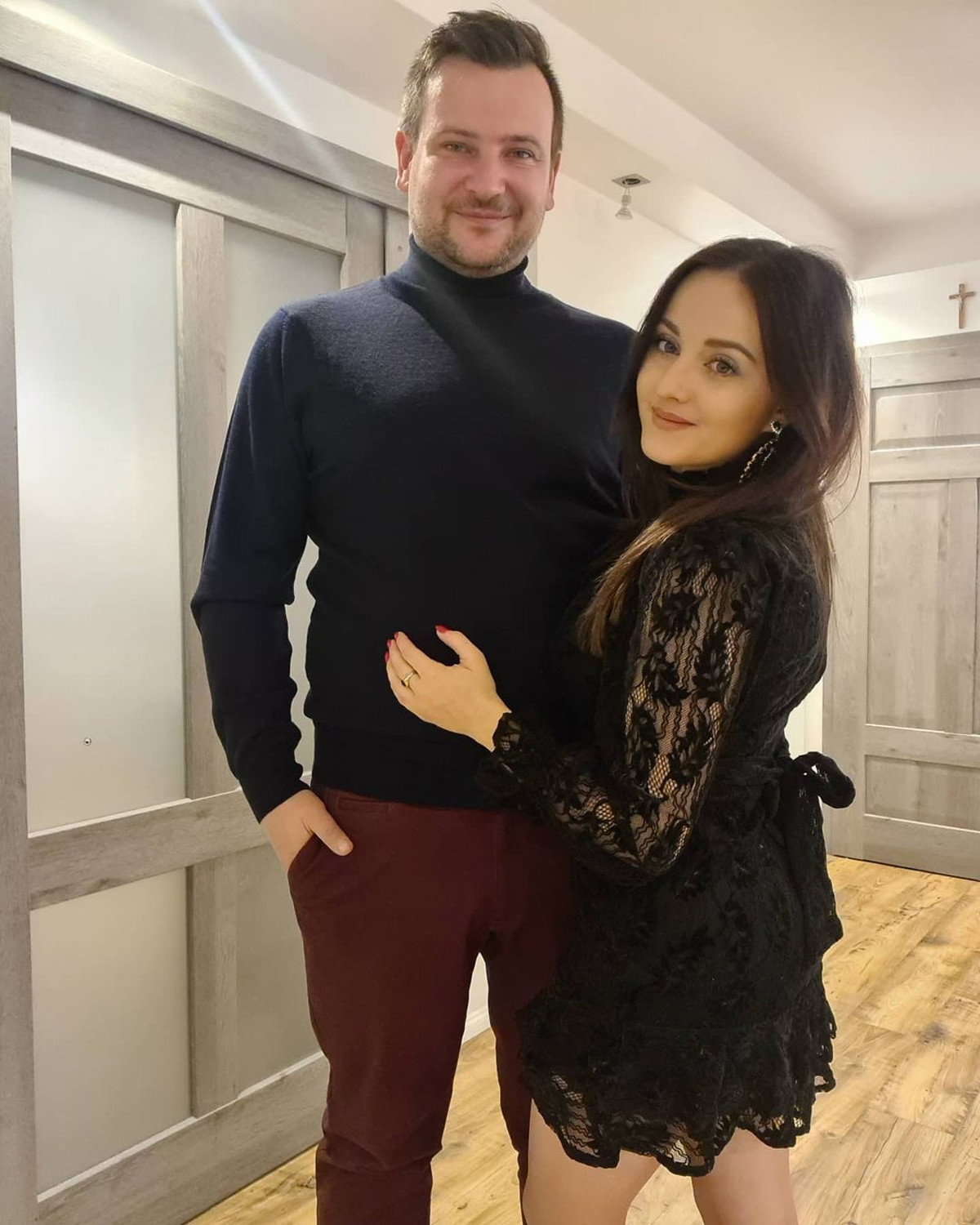 Anna Bardowska w kusej czarnej sukience