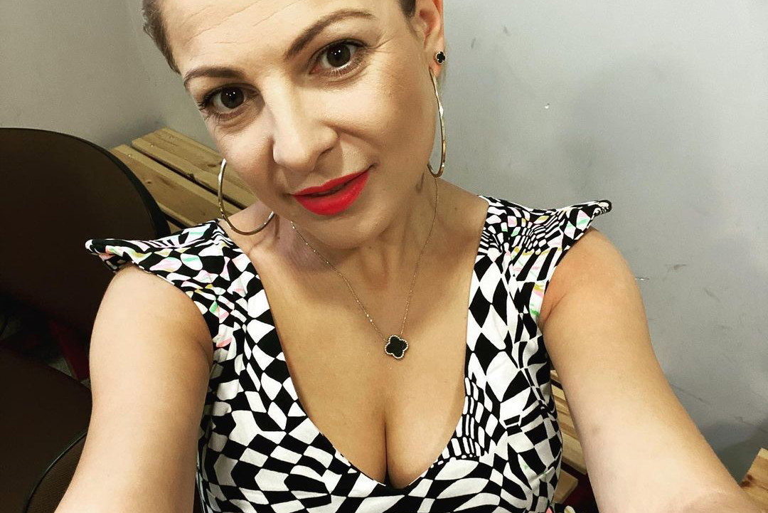 Magda Narożna z imponującym dekoltem