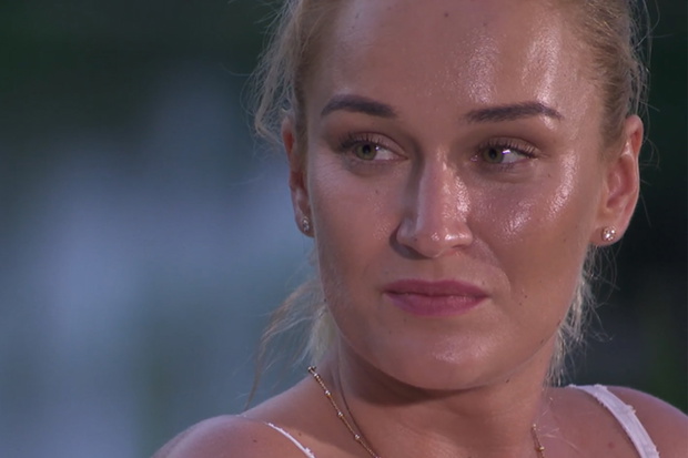 Kamila zdenerwowana na Janka w Rolnik szuka żony