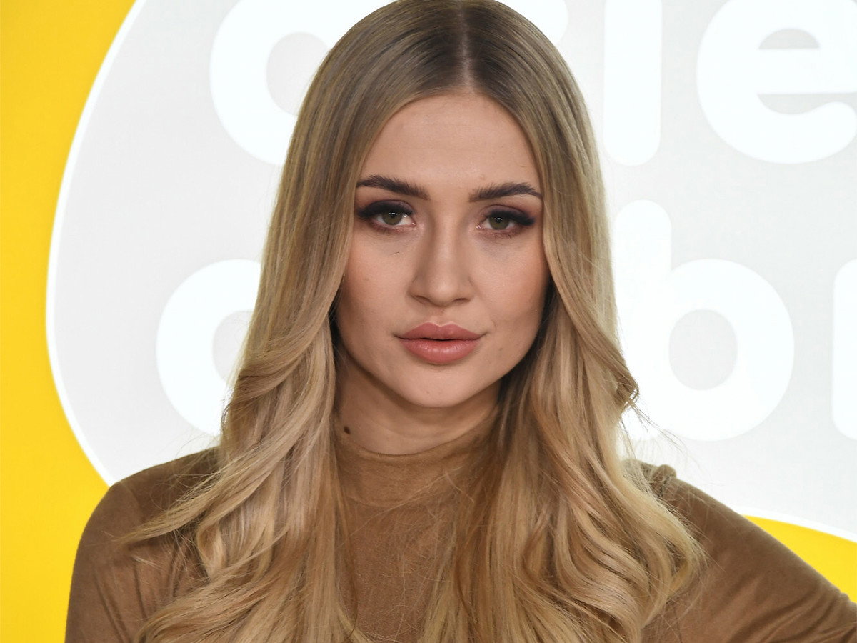 Sara miała chłopaka jak była w Hotelu Paradise?