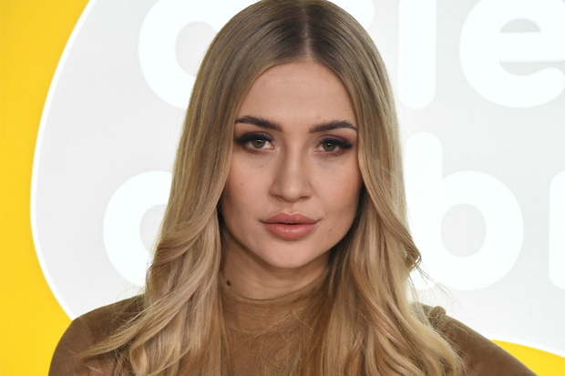 Sara miała chłopaka jak była w Hotelu Paradise?