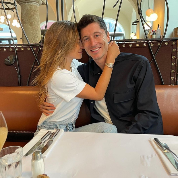 Anna Lewandowska i Robert Lewandowski czułości