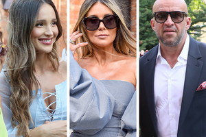 Marina Szczęsna, Małgorzats Rozenek i Tomasz Oświeciński na weselu Joanny Opozdy i Antoniego Królikowskiego. Kreacje weselne