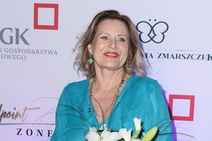 Grażyna Szapołowska na czerwonym dywanie na 90. urodzinach Juraty