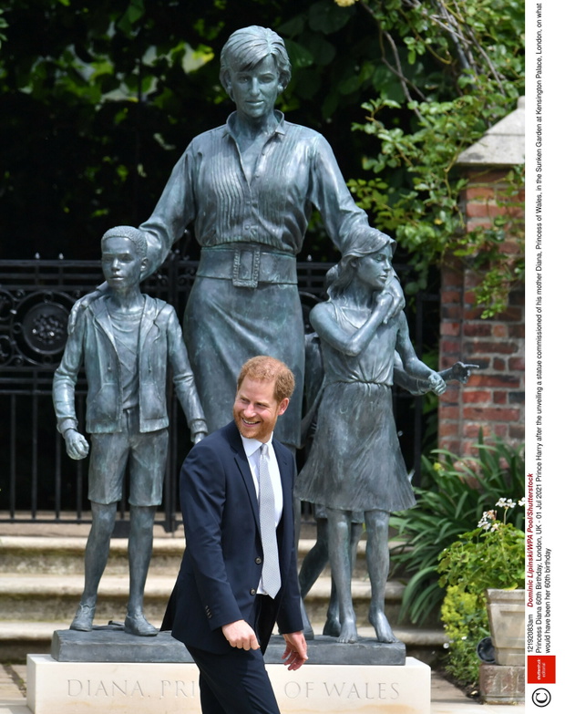 Harry i William ods?onili pomnik Diany