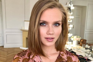 Agnieszka Kaczorwska przeprasza za post o "modzie na brzydotę"
