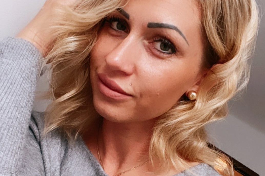 Iza ze "Ślubu od pierwszego wejrzenia" bez obrączki. Rozstała się z Kamilem?