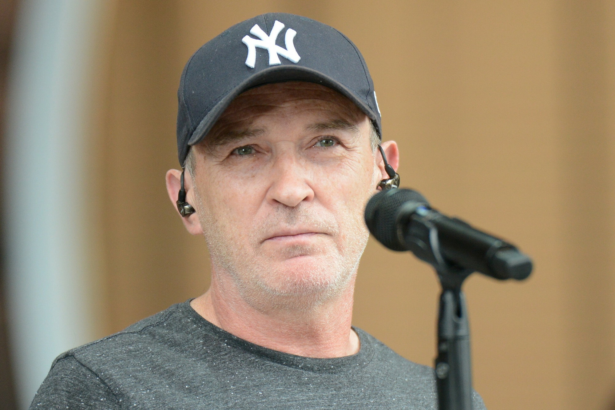 andrzej krzywy