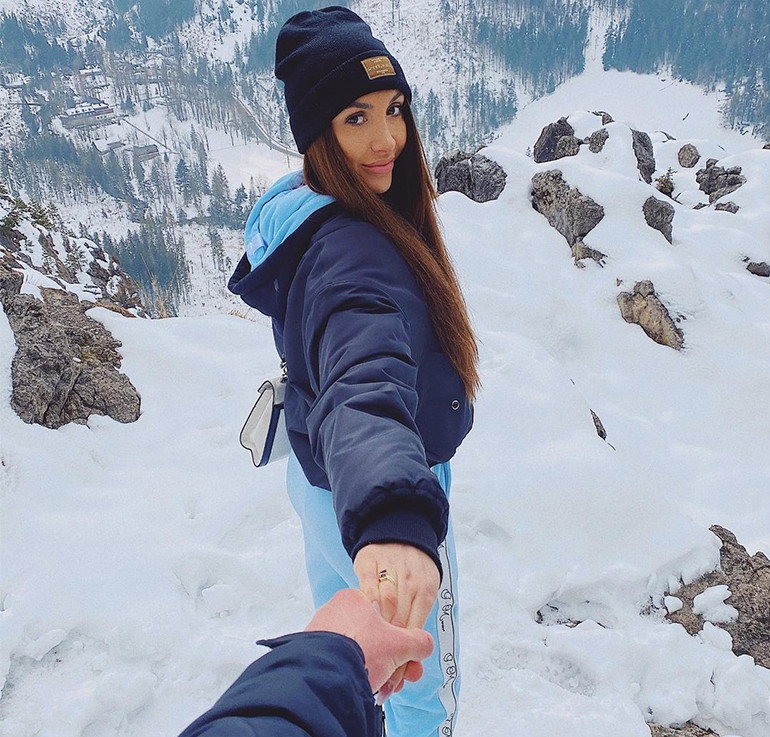Nathalia z "Hotelu Paradise" na romantycznym zdjęciu z tajemniczym mężczyzną