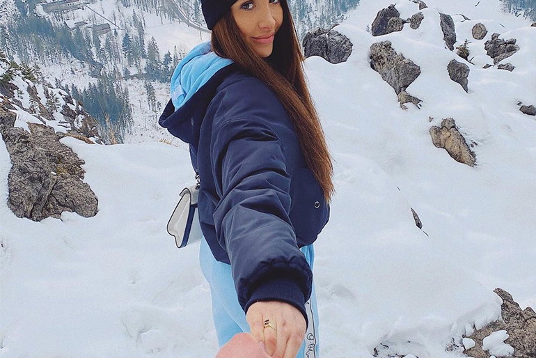 Nathalia z "Hotelu Paradise" na romantycznym zdjęciu z tajemniczym mężczyzną