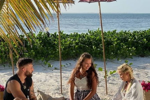 Hotel Paradise 3: Ola i Bibi na randce z nowym uczestnikiem