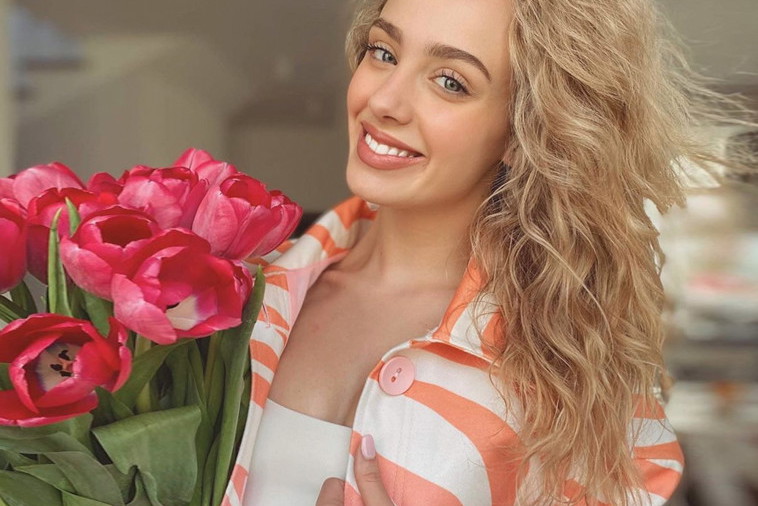 Ta kurtka przejściowa to hit Instagrama. Ma ją Wiktoria Gąsiewska i Paulina Sykut. Jest teraz na wyprzedaży!