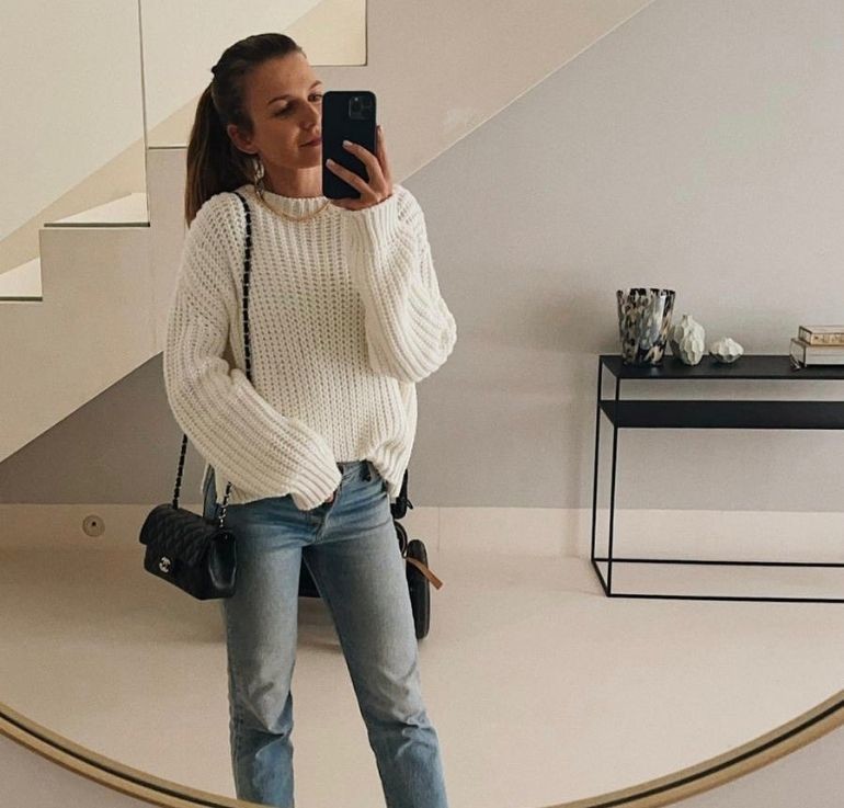 Anna Lewandowska z torebką Chanel
