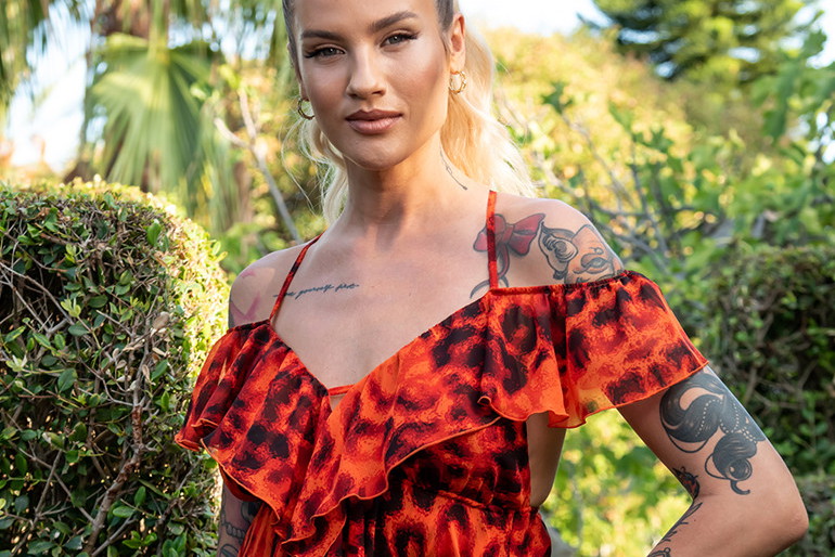 Karolina Gilon promuje "Love Island"