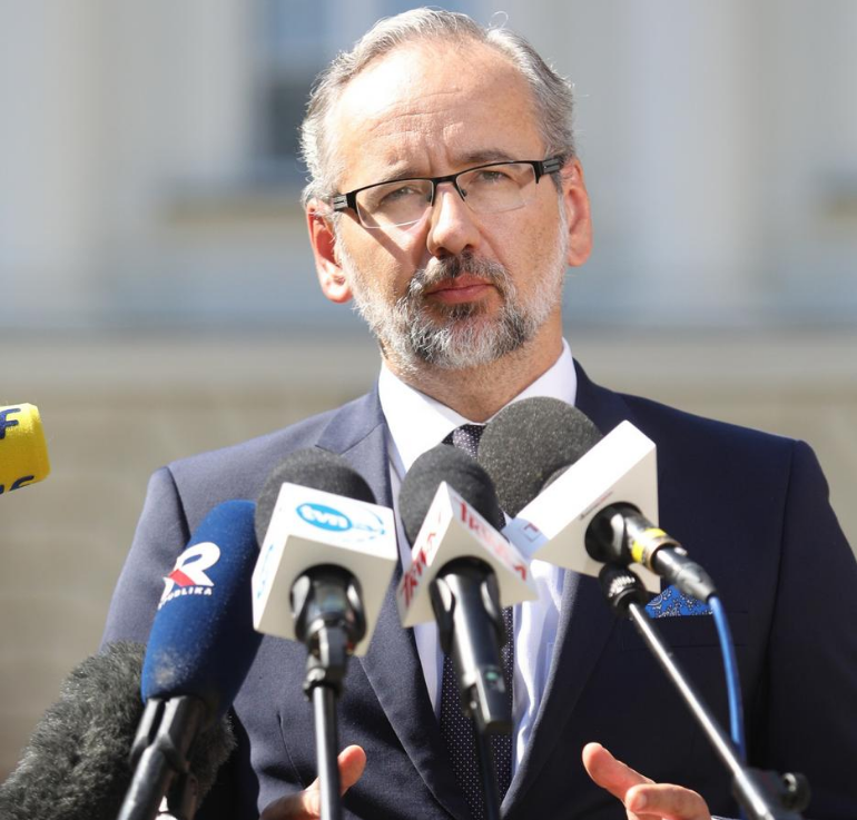 Adam Niedzielski, minister zdrowia na konferencji prasowej
