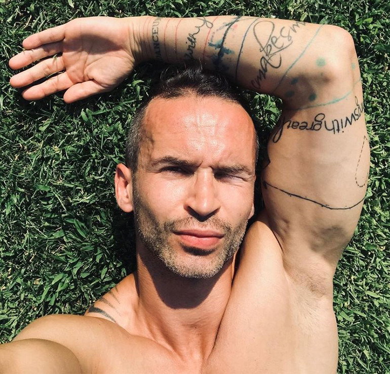Patryk Rybarski jest gejem