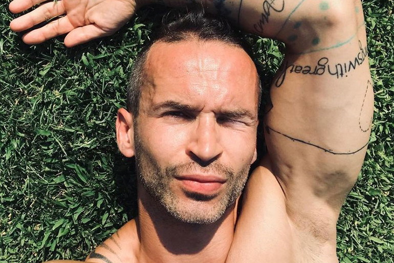 Patryk Rybarski jest gejem