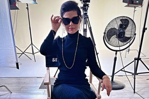 Kasia Cichopek w czarnej dzianinowej sukience Elisabetta Franchi