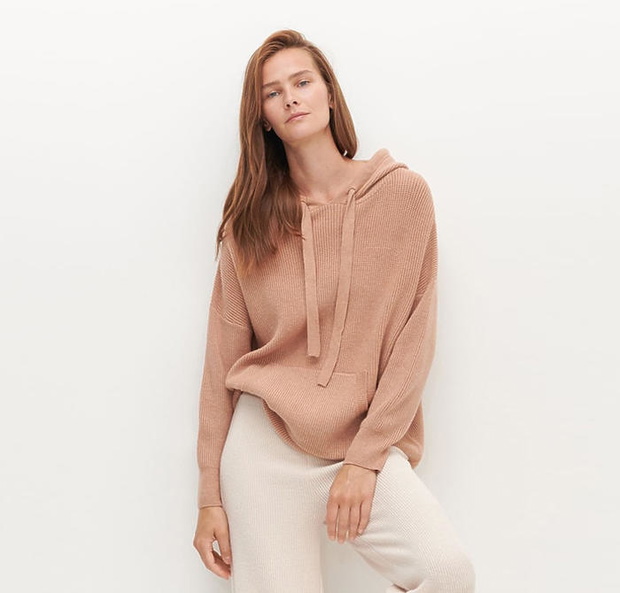 bezowy-sweter-z-kapturem-reserved-69-zl-552095-1X700-f0955c6